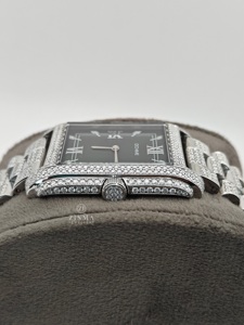 นาฬิกาเพชรทรงกลมตัดเพชรที่ได้รับการรับรองจาก DEF-VVS ถูกสร้างขึ้นโดย epitomizing แถวหน้าของแฟชั่นฮิปฮอป - Product Image 3