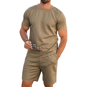 Conjunto de camiseta y pantalones cortos transpirables informales para hombre de calidad superior, trajes de verano elegantes, duraderos y personalizables - Product Image 3