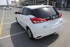 Yaris XLE 2020-2022 Usado Barato, Tracción en las Cuatro Ruedas, Asientos de Cuero, ACC, Hatchback, Automático, Cámara de 360°, Luces LED, Pantalla Táctil Panorámica - Product Image 2