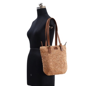 Bolso de mano Rafia de color natural con asa de cuero tostado real Bolsas de playa de macramé Directo del proveedor indio - Product Image 1