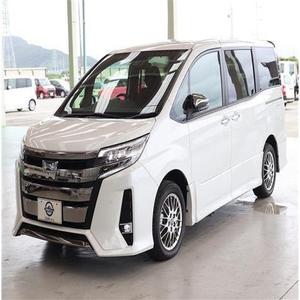 Volante a la derecha 2023 usado para SUV Noah con tracción total, asientos de cuero, neumáticos R17, interior oscuro en venta - Product Image 2