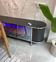 MDF-Platte PB Elektronischer Kamin TV-Ständer Bluetooth-Verbindung Modernes Luxus-Design Wohnzimmer Hotel Esszimmer Bodenmontage