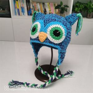 Bonnet en crochet fait main en coton 100% motif hibou bleu, idéal pour enfants et adultes, Noël, Halloween - Vente en gros - Product Image 3