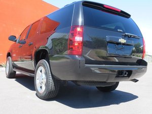 Chevrolets Suburbans 4WD 4dr 2011 LT LT 2500 soigneusement utilisés à vendre - Product Image 3