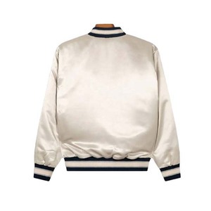 แจ็กเก็ตผ้าโพลีเอสเตอร์สำหรับผู้ชายผ้าซาตินดีไซน์ลายตัวอักษรน้ำหนักเบาระบายอากาศได้ดี100% งานตามสั่งฤดูใบไม้ร่วง - Product Image 4