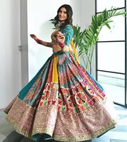 Ağır tasarımcı Navratri özel Muslin pamuk baskılı ve gerçek ayna çalışma tuval Patta Lehenga Choli Dupatta ile hazır giymek