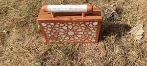 Sac à main de luxe en bois avec incrustation de nacre, design arabe, cadeau moderne pour l'Aïd et le Ramadan, artisanal, portable, personnalisable, élégance - Product Image 2