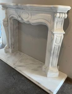 Elegantes y exquisitas chimeneas de mármol talladas a mano, pulidas con artesanía atemporal, mejoran tu espacio. Modelo elegante. - Product Image 3