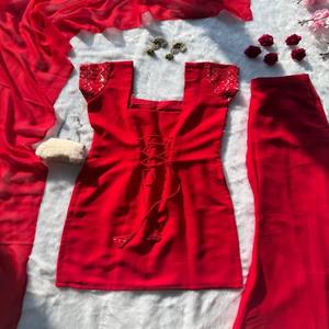 Conjunto de Kurta Recta Bordada en Faux Georgette VASTRA COTTAGE con Dupatta de Georgette con Lentejuelas y Pantalón Plazo con Cintura Elástica - Product Image 4