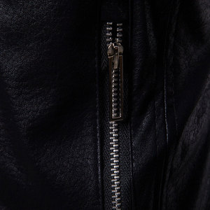 Chaqueta de Cuero con Capucha de Diseño Personalizado, Nuevo Estilo, Chaqueta de Cuero con Capucha Suave y Cómoda para Uso Diario - Product Image 4