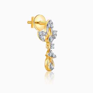Pendientes de Diamantes GIVA Jewellery Heer Grab Gold Leaflight Collection para Mujeres que Buscan Elegancia Refinada - Product Image 1