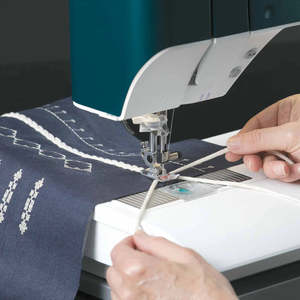 PFAFF Performance ICON Electric <b>Sewing</b> <b>Machine</b> Iconic Performance for <b>Sewing</b> Enthusiasts - Product Image 4