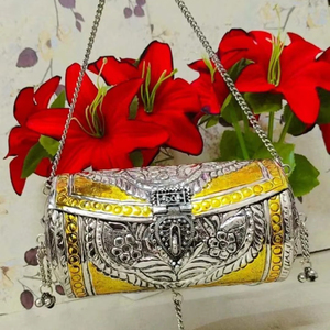 Bolso de Mano Elegante y Casual para Novia, con Borlas de Latón, Adornado con Piedras, Ideal para Fiestas - Product Image 1