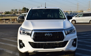 Vehículos Usados de Doble Cabina Hi lux Rocco REVO en Buen Estado, Motor Turbo Diésel Usado, Interior Claro, Asientos de Cuero, Tracción Delantera, R18 - Product Image 3