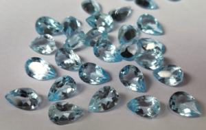 Topaze Bleu Ciel Naturelle taille mm Poire Facette 3x5mm-Topaze Bleu Ciel en vrac Poire - Product Image 3