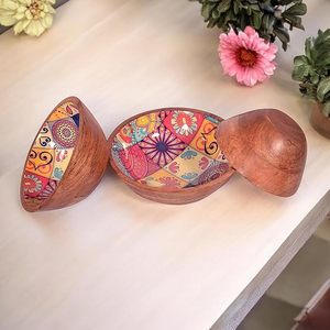 Cuenco con estampado de madera de mango Ecológico y elegante para casas de estilo bohemio Cuenco de madera pintado para frutas secas al mejor precio - Product Image 2