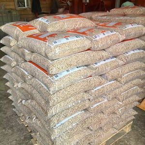 Granulés de bois de pin en vrac, qualité supérieure, stock frais, directement destinés aux réseaux de distribution mondiaux. - Product Image 6