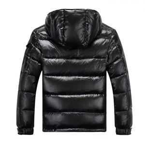 Veste matelassée à capuche brillante décontractée de haute qualité OEM pour hommes saison d'hiver bas quantité minimale de commande vente en gros de vestes matelassées personnalisées - Product Image 5