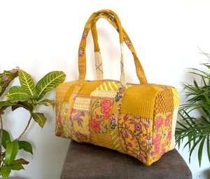 กระเป๋าดัฟเฟิลพิมพ์งานปะสีเหลืองหรูหราทำจากผ้าฝ้ายบล็อกพิมพ์ลายสำหรับการเดินทางไปยิมกระเป๋าวีคเอนเดอร์ความจุขนาดใหญ่และการออกแบบที่ทนทาน - Product Image 3