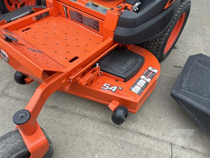 Cortadora de Césped de Giro Cero Kubota Z452KWi-54 2025, Motor Kawasaki EFI de 26 HP, Cortadora de Césped Hidrostática Comercial de 54 Pulgadas en Venta - Product Image 5