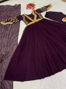 Vente chaude de vêtements de fête brodés Georgette tissu Anarkali robe ensemble pour les occasions de fête et de mariage au meilleur prix - Product Image 5