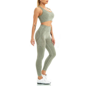 Conjunto de yoga para mujer de MOQ bajo superventas Conjunto de yoga para mujer de último diseño de color sólido en precio al por mayor - Product Image 4