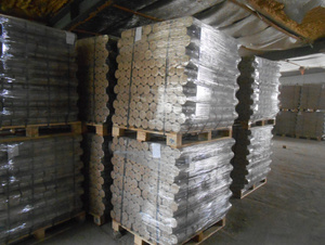 Briquettes de bois de qualité supérieure Nestro 90 mm / 100% chêne/hêtre / Briquettes Nestro de qualité supérieure à vendre - Product Image 5