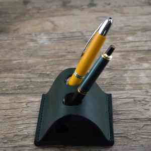 Porte-stylo rond en cuir véritable de qualité supérieure, étui pour stylo plume, support pour crayons, cadeaux personnalisés Anwar Enterprises - Product Image 4