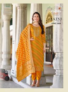 Maruti Moda Estilo Tradicional Reyon Top & Pant con Bordado Trabajo Banarasi Jacquard Dupatta-Todos Los Tamaños Disponibles - Product Image 4