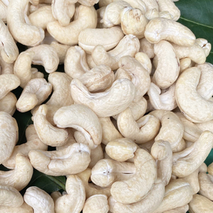 Wholesale High Quality Cashew Nuts Raw Cashew Nut Cashew Nuts W320 Exported To Us, EU, Middle East - Product Image 1