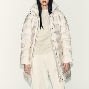 Sudadera con capucha con cordón ajustable y mangas largas/cuello alto con bolsillos delanteros y cierre de cremallera chaqueta acolchada con cinturón elástico 2026 - Product Image 6