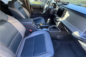 USADO, VOLANTE A LA IZQUIERDA |   CONDUCCIÓN DERECHA |   9K-MILE 2021. FORD BRONCO PRIMERA EDICIÓN NSS V6 4 PUERTAS - Product Image 3