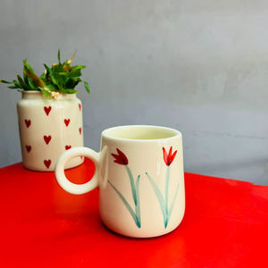 Charmante tasse en céramique imprimée 300ml tasse fabriquée à la main pour une prise en main confortable - Product Image 1