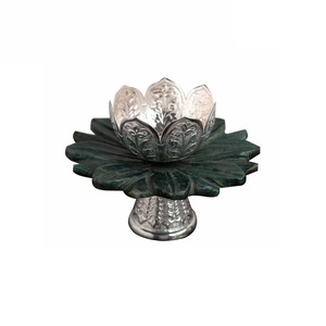 Bol de stockage de nourriture décoratif fait à la main en métal solide de nouvelle conception pour le bol de service et de mélange de chat de fruits utilisé quotidiennement - Product Image 3