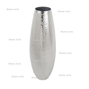 Vase en aluminium de qualité supérieure, taille et forme personnalisées, vase à fleurs pour la décoration de mariage et d'événements - Product Image 2