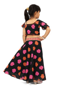 Shoryam Moda de Lujo Lehenga Choli Negro con Flores de Organza para Niñas |   Vestido Étnico Largo Hasta el Suelo, Diseño Contemporáneo, para Bodas y Fiestas - Product Image 4