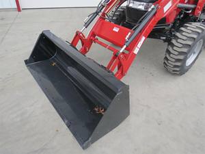 Caja de Cambios para Tractor de Ruedas IH Farmall 45C 2024 con Motor de 75HP en Venta - Product Image 3
