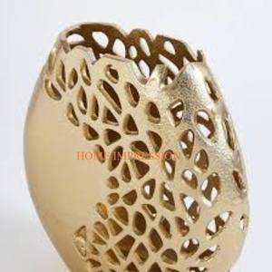 Manufacturer of Aluminum Gold Color Table Top <b>Vases</b> Standard Newest Designing Classic Dining Room <b>Flower</b> <b>Vases</b> and Pots <b>for</b> <b>Sale</b> - Product Image 3