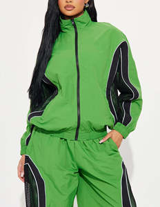 Conjunto Deportivo Holgado de Alta Calidad con Hombros Caídos, Logotipo Personalizado Serigrafiado, Bloques de Color, Chándal para Mujer para Invierno - Product Image 2