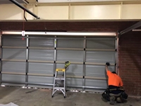 Ouvre-porte de garage multifonction moderne avec moteur DC 24V, entrée 110V-270V, rails en acier/aluminium, démarrage et arrêt progressifs, sécurité