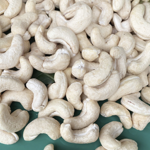 Noix de cajou brutes de haute qualité en gros WW180, WW240, WW320, Noix de cajou LP Noix de cajou W320 Exportées vers les États-Unis, l'UE, le Moyen-Orient - Product Image 1