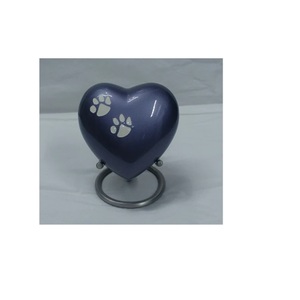 Urnas de cremación personalizables en forma de corazón de latón para cenizas Urnas conmemorativas hechas a mano en precio al por mayor de La India - Product Image 3