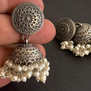 Pendientes oxidados clásicos de estudio de moda OM para mujer, joyería étnica de aspecto plateado antiguo, ligero, duradero, multifunción 50 - Product Image 1