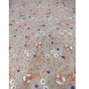 Tissu perlé de luxe en coton de haute qualité avec broderie à la main et paillettes pour robes et robes disponibles au prix d'exportation - Product Image 5