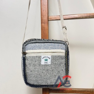 Bolso cruzado de cáñamo del Himalaya hecho a mano ecológico con correa ajustable y cremallera, diseño minimalista, bolsos de hombro pequeños - Product Image 1