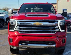 Chevrolet Silverado 3500 d'occasion en excellent état, modèle 2024 - Product Image 1