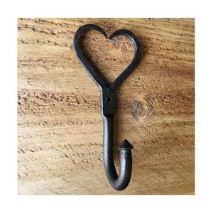 Crochets muraux en fer fini vieilli avec une sensation vintage pour ajouter du charme aux salles de bains ou aux chambres - Product Image 4
