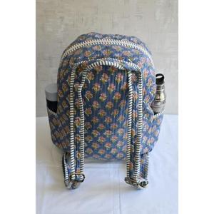 Sac à dos mini en coton matelassé bohème élégant, léger, imprimé à la main en Inde, motif floral, fermeture éclair, unisexe, pour les voyages et l'école - Product Image 5