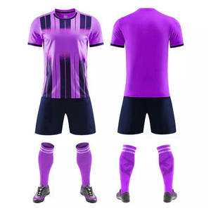 Camiseta de fútbol deportiva para hombre transpirable de poliéster con estampado personalizado, conjuntos de uniformes de fútbol, Conjunto de camiseta hecha en Pakistán - Product Image 6