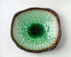 Cuenco de diseño de cerámica esmaltada verde con patrón de craquelado artístico elegante bandeja decorativa hecha a mano para Comedor Cocina o regalo - Product Image 1